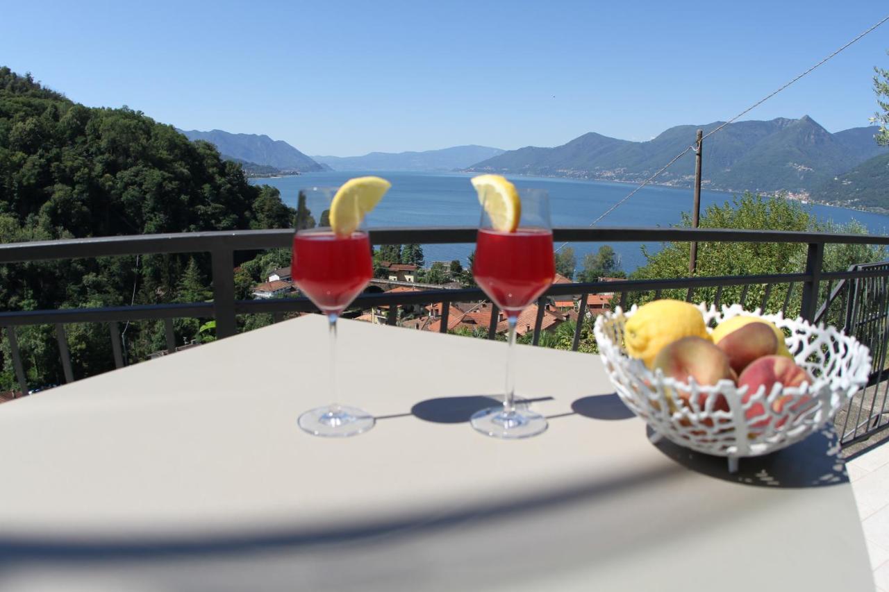Casa Colmegna Mit Traumhaften See- Und Bergblick Luino Exterior photo